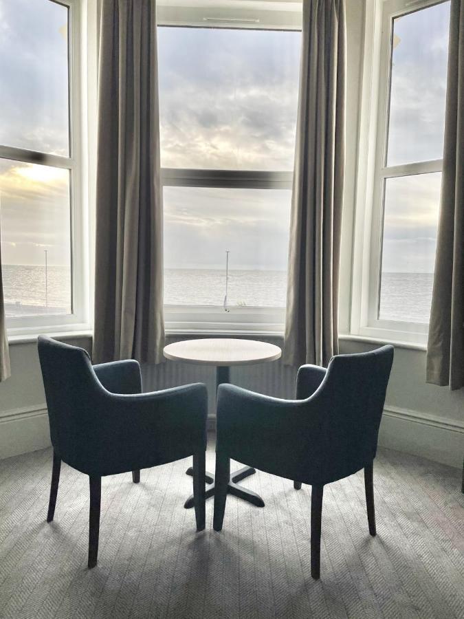 Exmouth Beach Hotel ภายนอก รูปภาพ